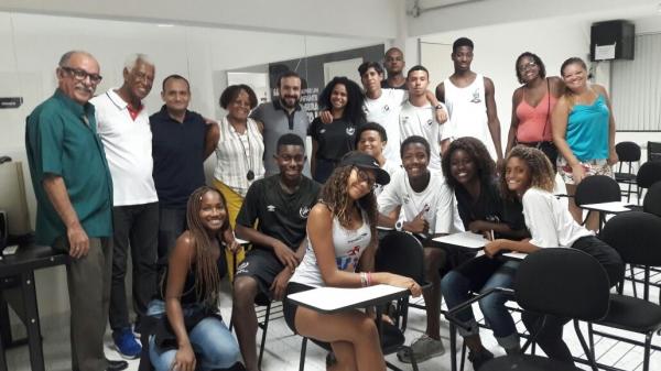 Reunião em São Januário com os alunos-atletas de atletismo