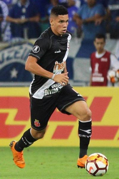 Antes de se lesionar, Paulinho era o melhor jogador do Vasco contra o Cruzeiro